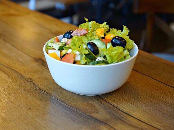 Giros grill - Салат Греческий