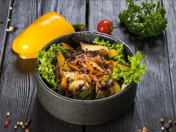 Хлебные истории - Теплый салат с курицей