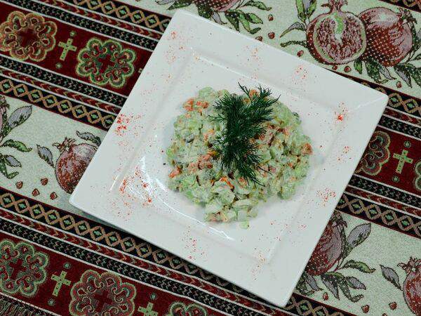 Шашлычный двор - Салат Столичный с курой