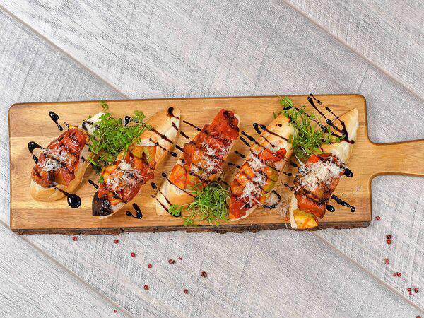 Infinity - Брускета с запеченными овощами