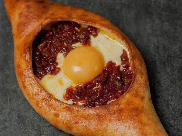 Хачапури для Пушкина - Хачапури Аджарский с вялеными томатами