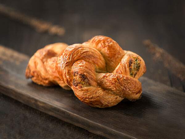 ЛюдиЛюбят - Слойка с брынзой и шпинатом