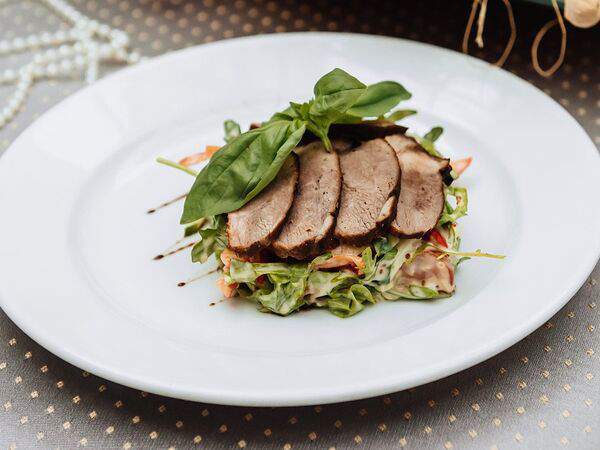 Антонио - Салат с копченой уткой