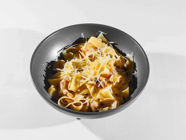 Kaifooi - Феттуччине с курицей и беконом