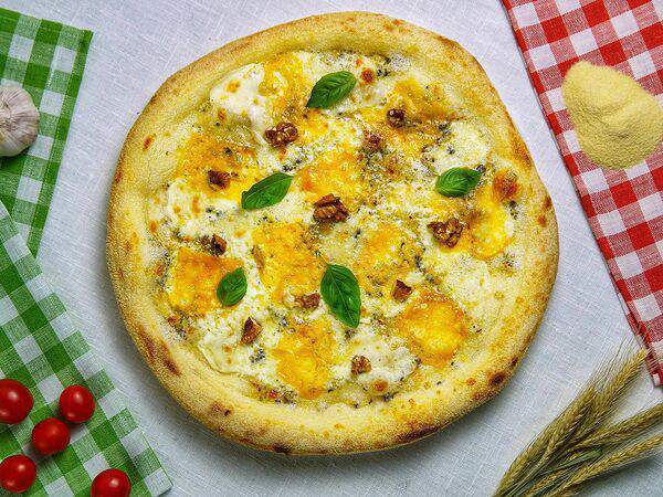 Burrata - Пицца Четыре сыра