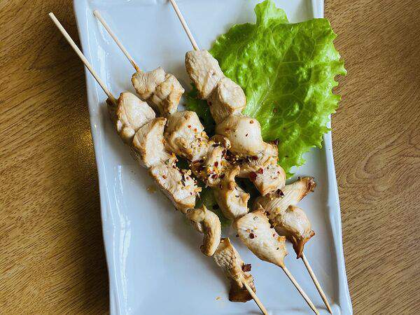 Изюм - Курица, маринованная на шпажках