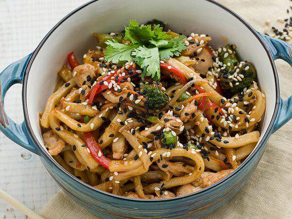 Тема Бар - Wok с курицей