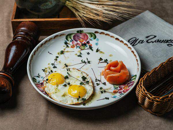 На Глинках - Глазунья с семгой слабой соли