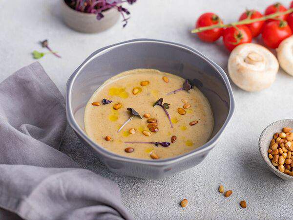Apollo café - Грибной крем-суп с кедровыми орехами