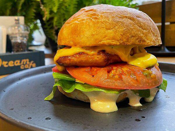 Dream Cafe - Бургер куриный