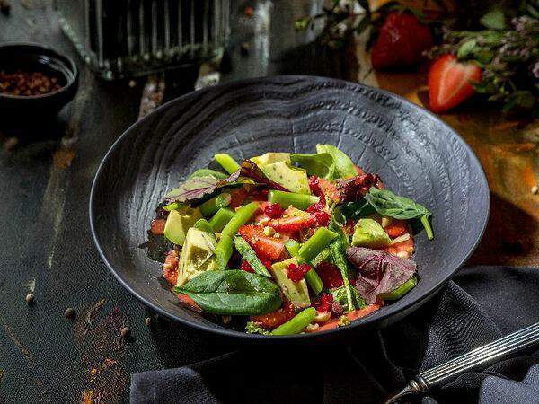 Холодец - Салат с клубникой