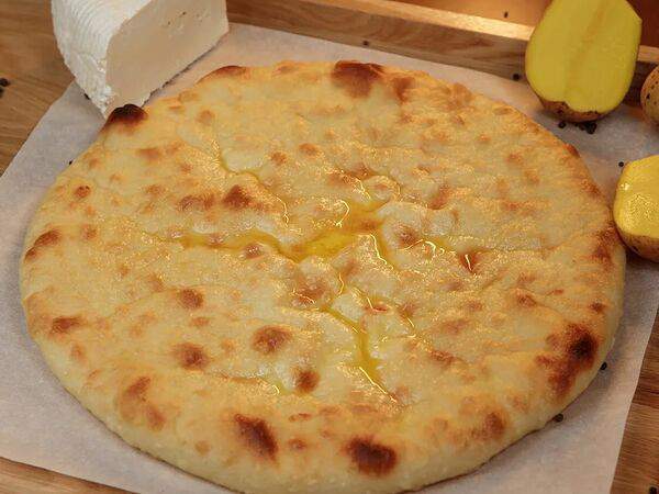 Осетинские пироги - Осетинский пирог с картофелем и сыром