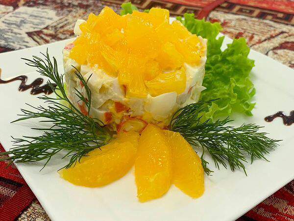 Эривань - Салат с крабовым мясом и апельсинами