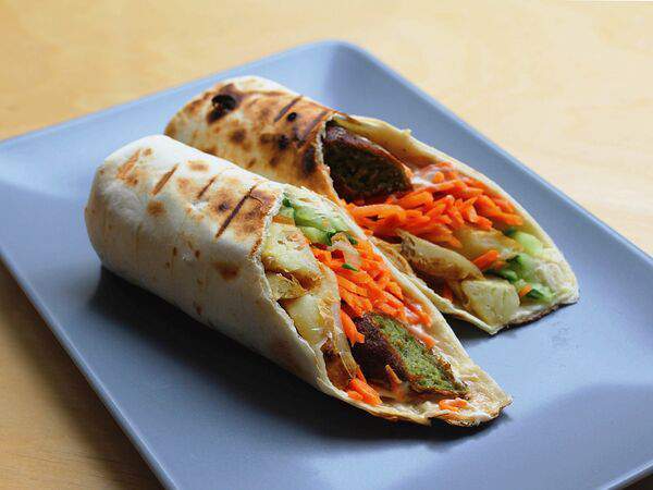 Pita's - Фалафель с картофелем и морковкой по-корейски