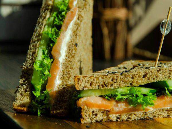 Latte Bar - Сэндвич с лососем
