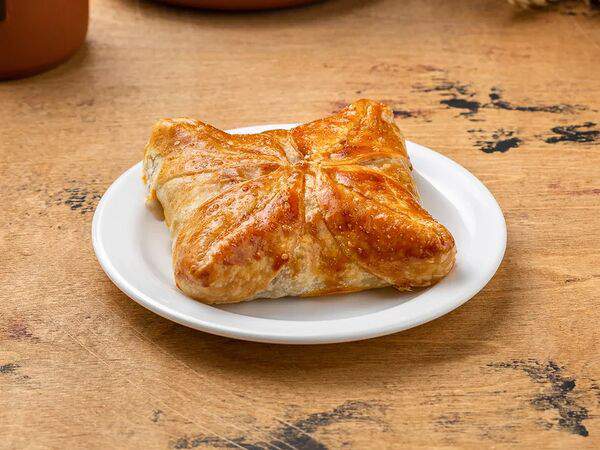 Кафе Шале - Самса с яблоком