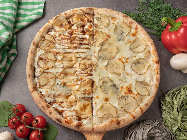 Caffe47 - Пицца с грушей и дорблю