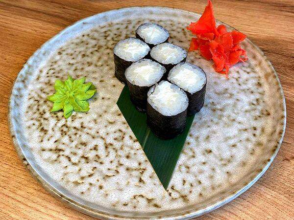 Кафе AZIAT - Ролл Маки с сыром