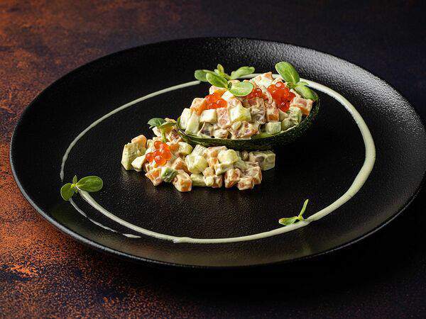 Tritonia - Тартар с лососем и авокадо