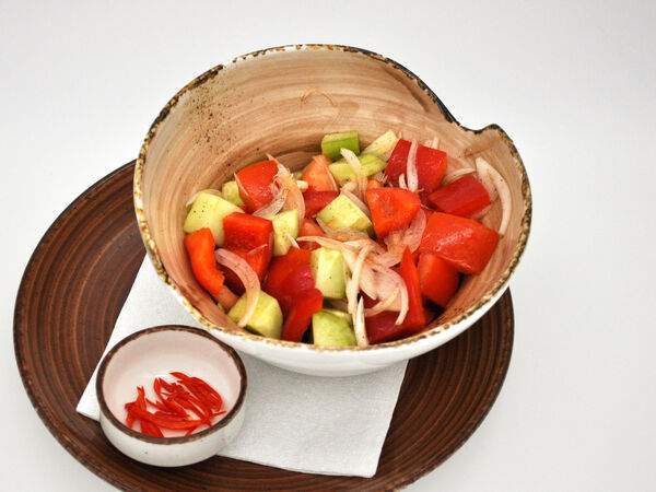 Гастропаб Шеff - Салат по-сербски