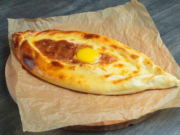 Сулугуни - Хачапури по-аджарски