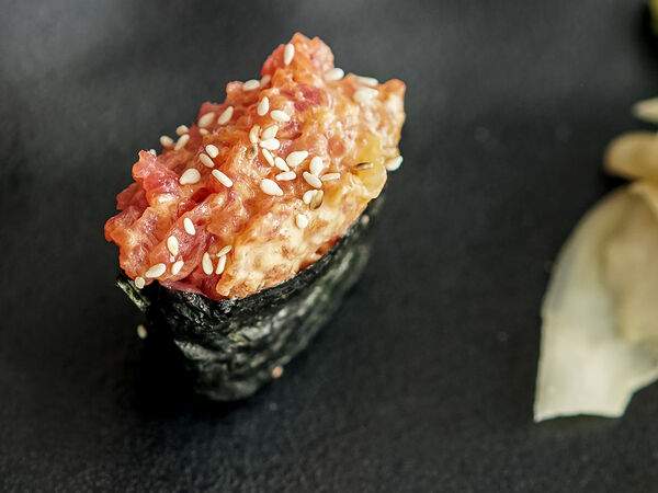 Причал - Гункан Тунец