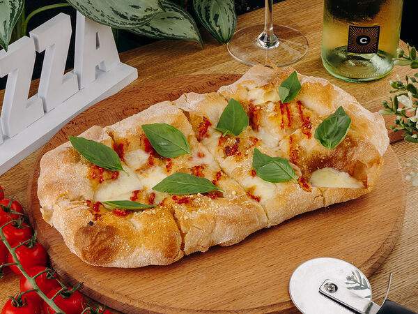 Перчини Grill & Wine - Римская пицца маргарита