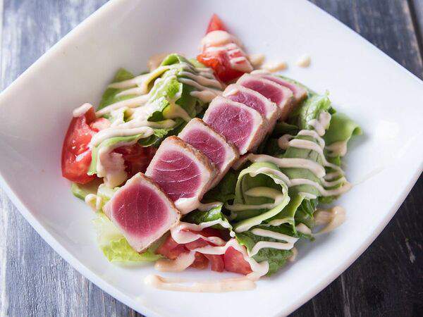 Авокадо - Легкий салат с тунцом и авокадо