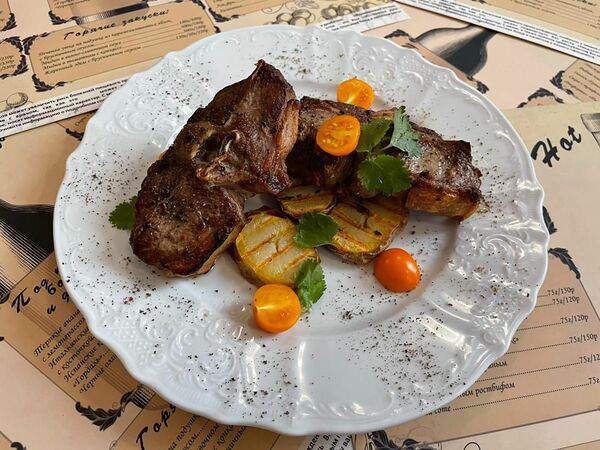 Hot Holland - Седло барашка с печеным картофелем