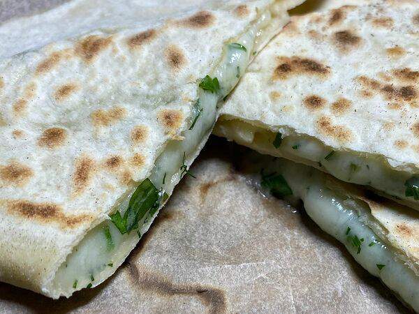 Wedka - Кутаб с сыром и зеленью