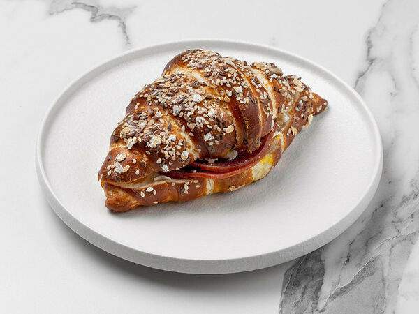 Starbucks (R) - Сэндвич-круассан брецельный с говядиной