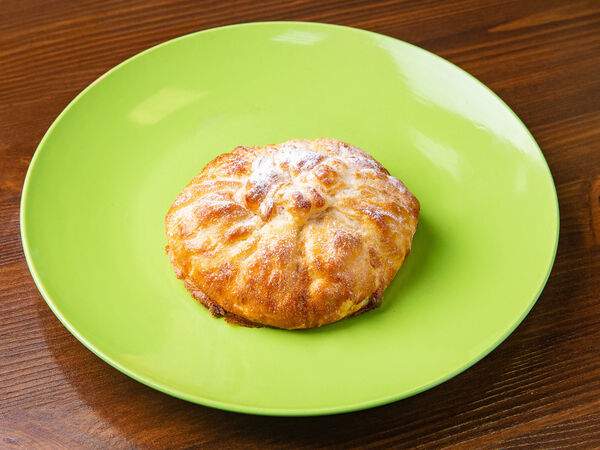 Грузинская Пекарня - Слойка Вишня