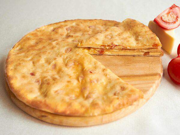 Pirogi Chita - Пирог осетинский с сыром и томатом
