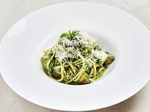 Centrale - Лингвини с песто