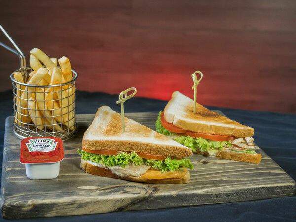 Атмосфера - Сэндвич с курицей и картошка фри