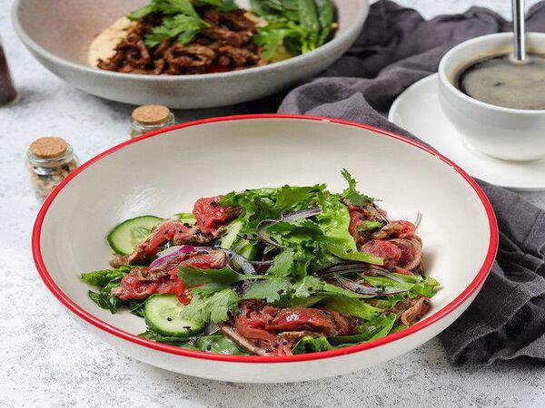 Spritz place - Салат с ростбифом