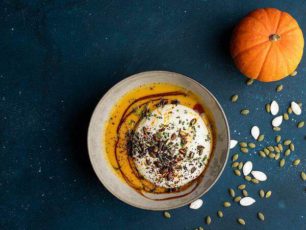 Lounge 1925 - Суп-крем тыква с муссом пармезан