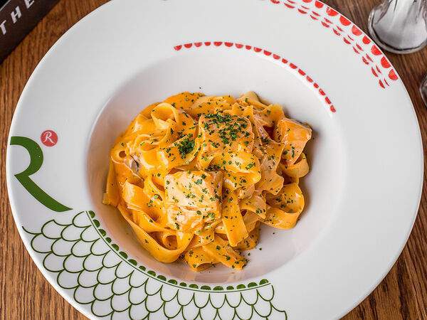 R14 - Феттуччине с лососем