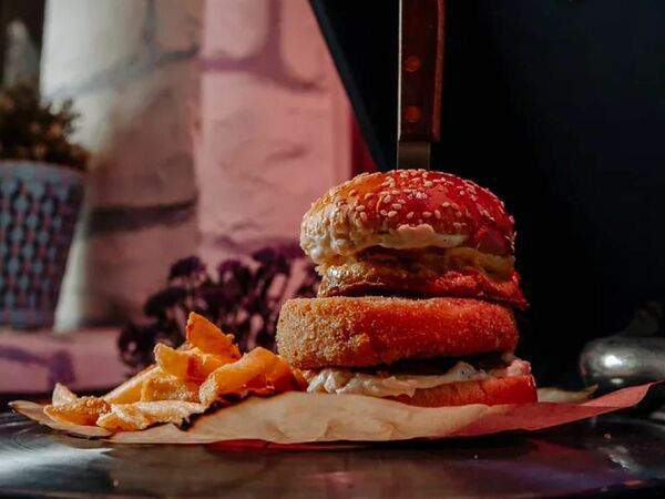 Паб 13 - Сырный бургер с беконом