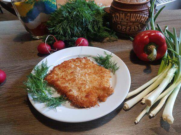 Ланч-кафе Baza Plaza - Отбивная мясная в сырной корочке