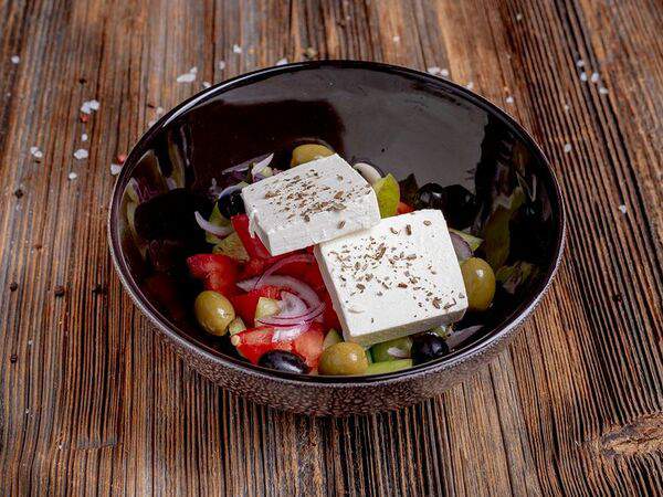 Parmesan - Салат Деревенский с брынзой