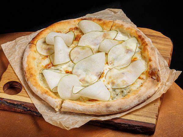 Мона - Большая пицца с грушей и горгонзолой