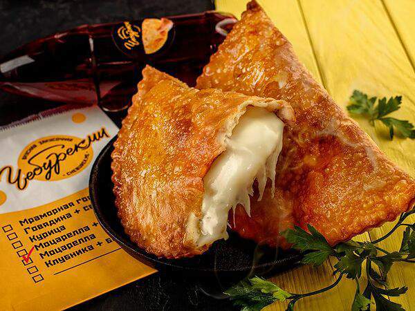 Чебурекми - Чебурек с моцареллой