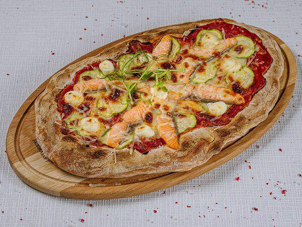 12 - Пиццета с лососем, цуккини, и творожным сыром