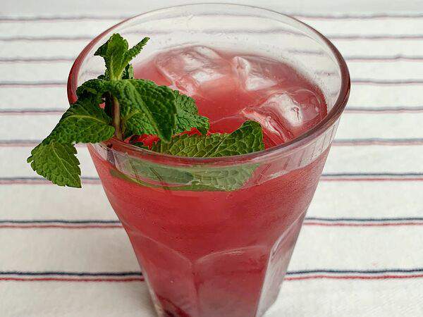 Здрасьте! Нам по пасте! - Домашний Лимонад Черная смородина-мята