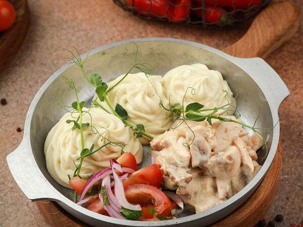 Большие Тарелки - Бефстроганов с цыпленком