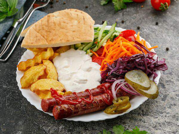 Евро Кебаб - Хот-дог на тарелке