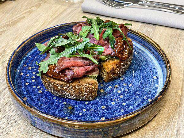 Агата - Брускетты с лососем