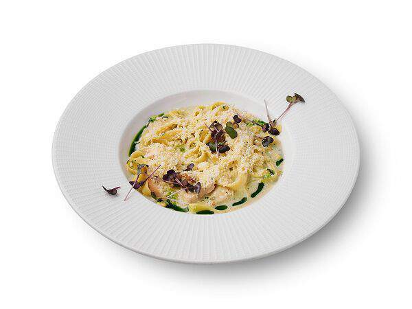 Portofino - Тальятелле с копченым цыплёнком и шпинатом