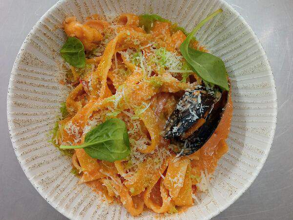 Santa Mozzarella - Феттуччине с морепродуктами